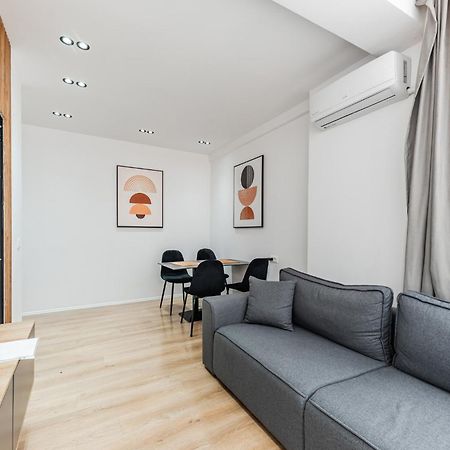 Atelier Apartments By Kondo Stays Tirana Esterno foto