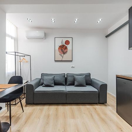 Atelier Apartments By Kondo Stays Tirana Esterno foto