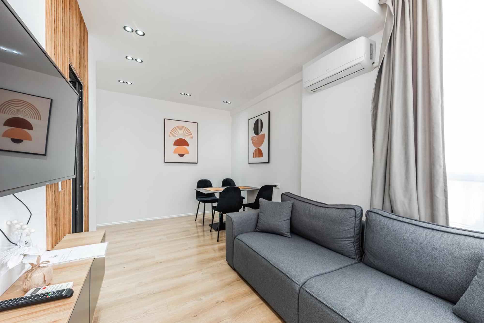 Atelier Apartments By Kondo Stays Tirana Esterno foto