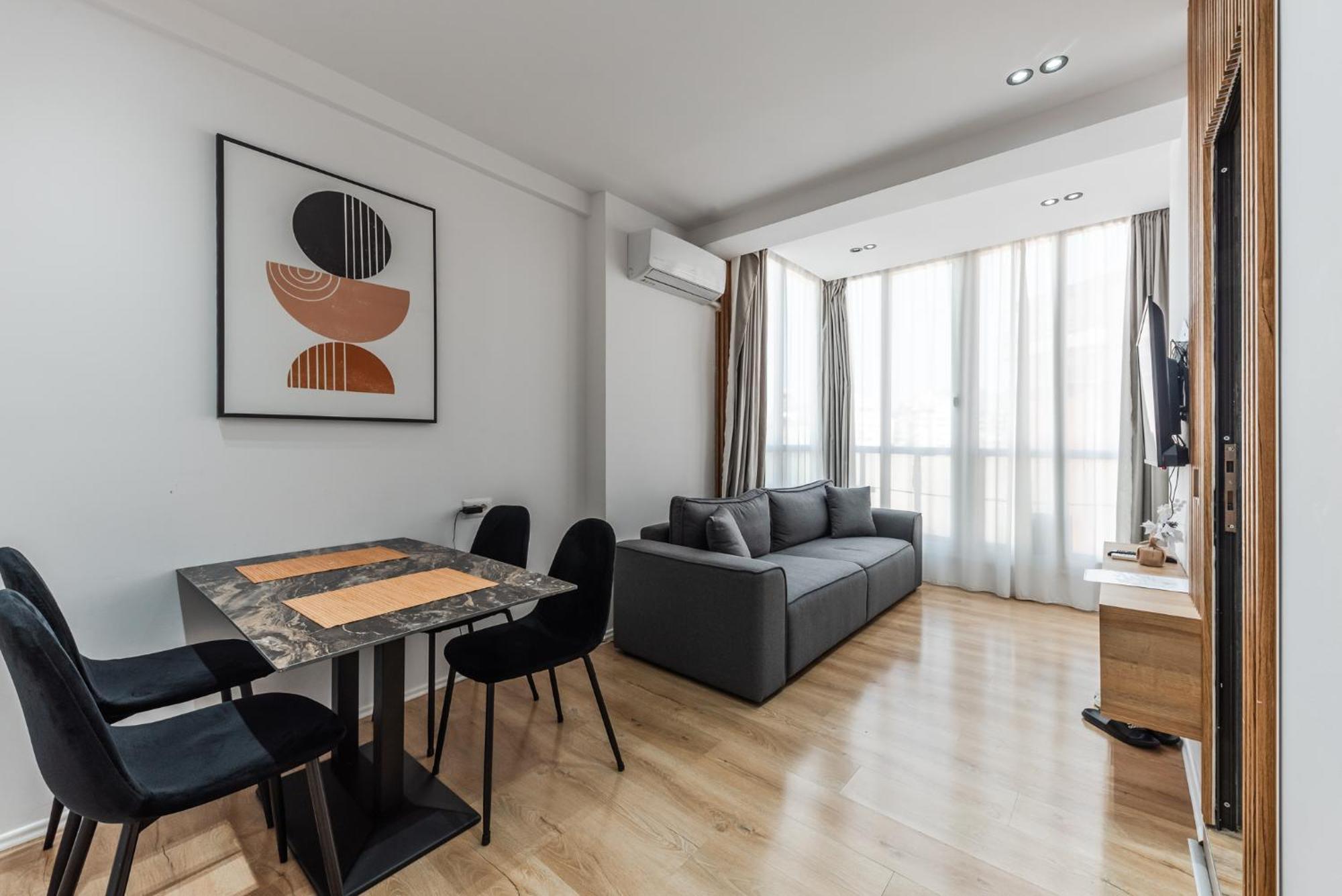 Atelier Apartments By Kondo Stays Tirana Esterno foto
