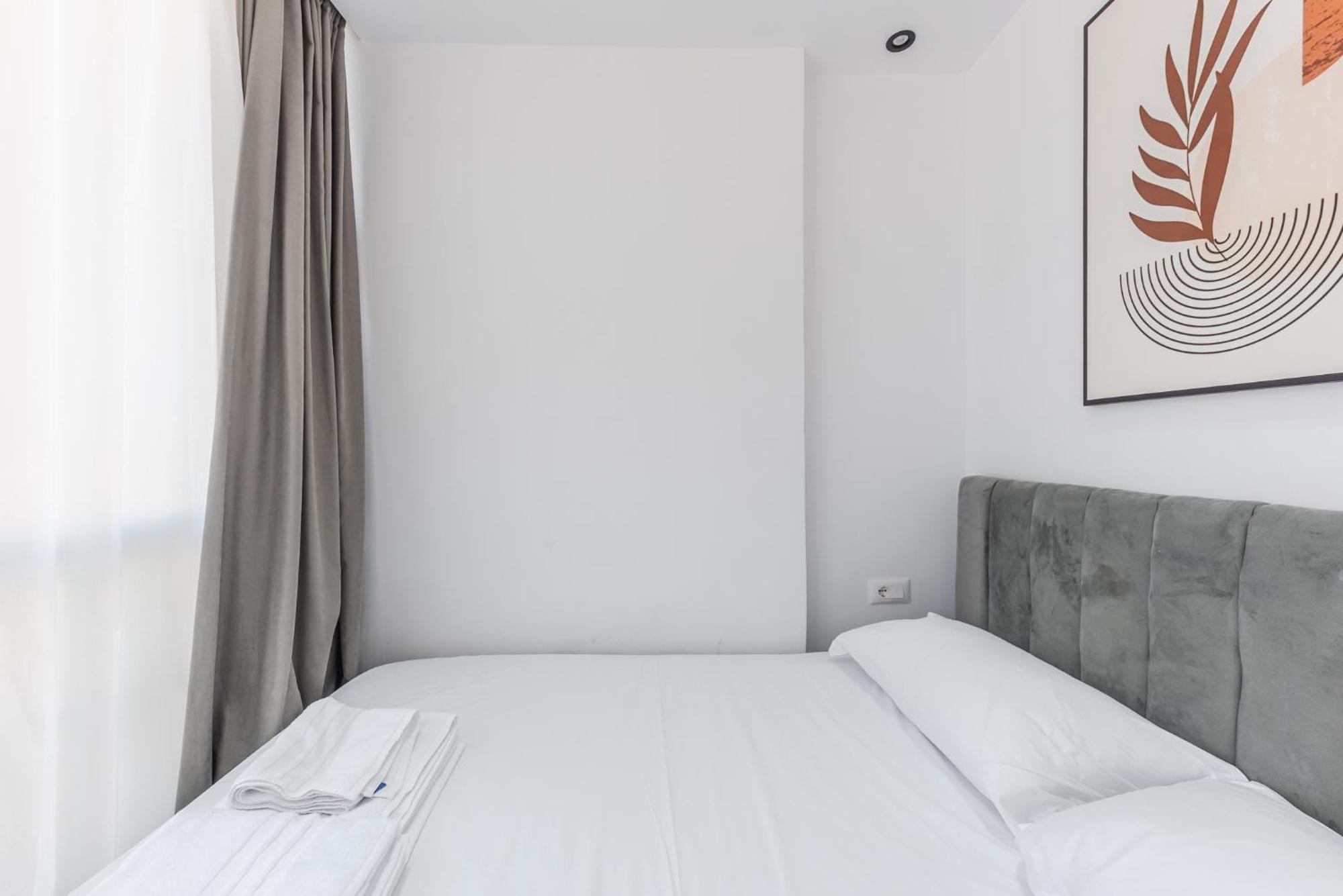 Atelier Apartments By Kondo Stays Tirana Esterno foto