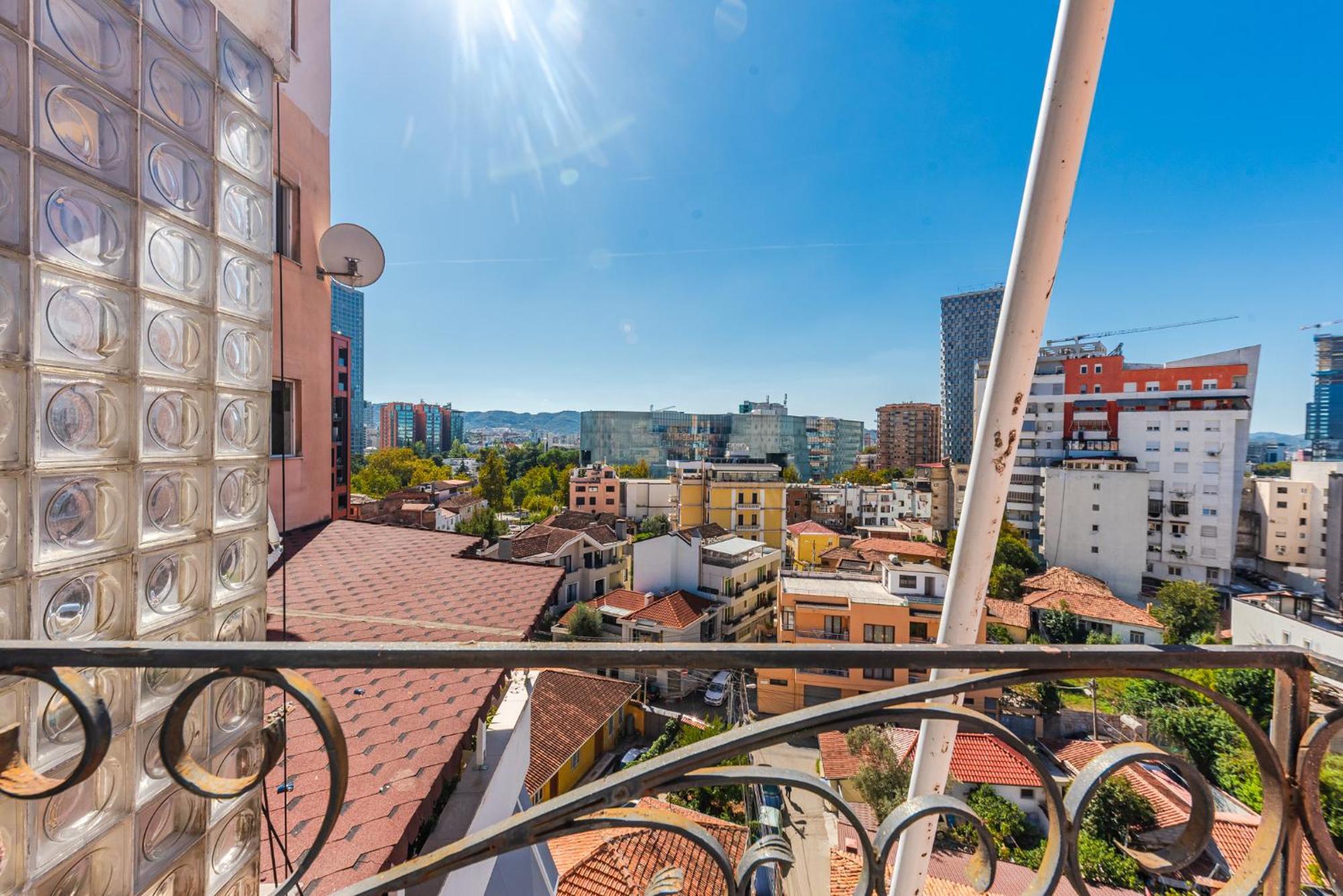 Atelier Apartments By Kondo Stays Tirana Esterno foto