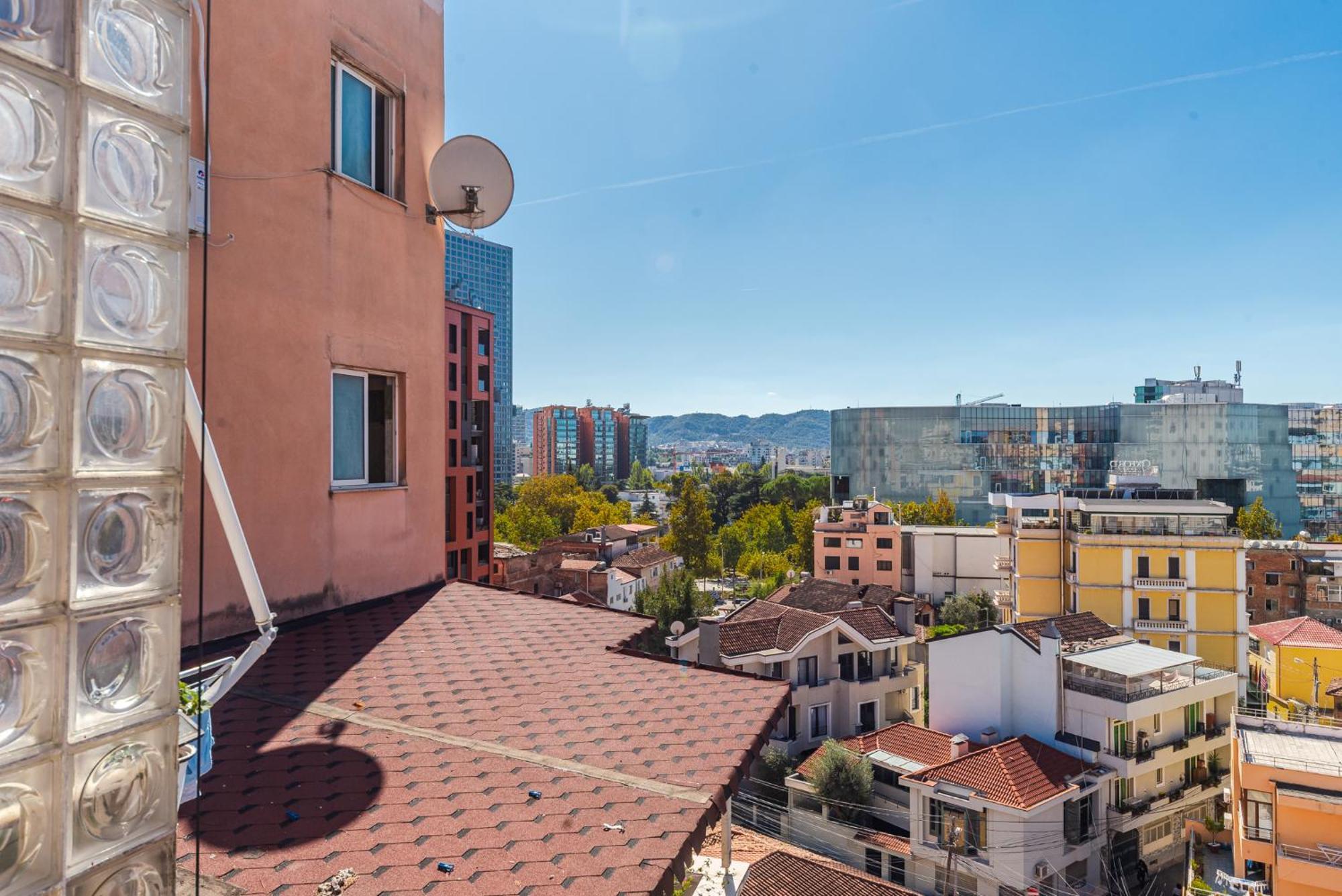 Atelier Apartments By Kondo Stays Tirana Esterno foto