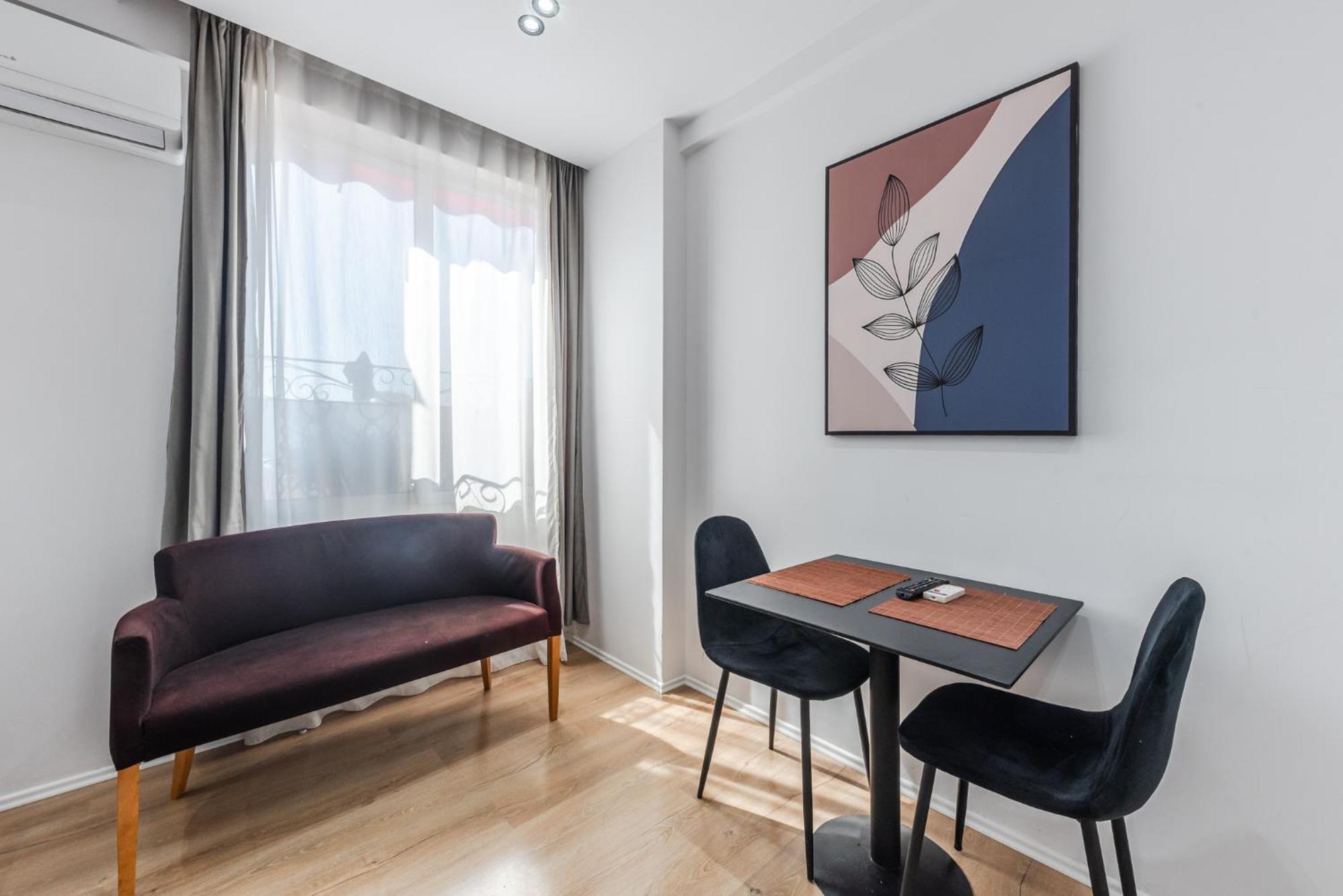 Atelier Apartments By Kondo Stays Tirana Esterno foto