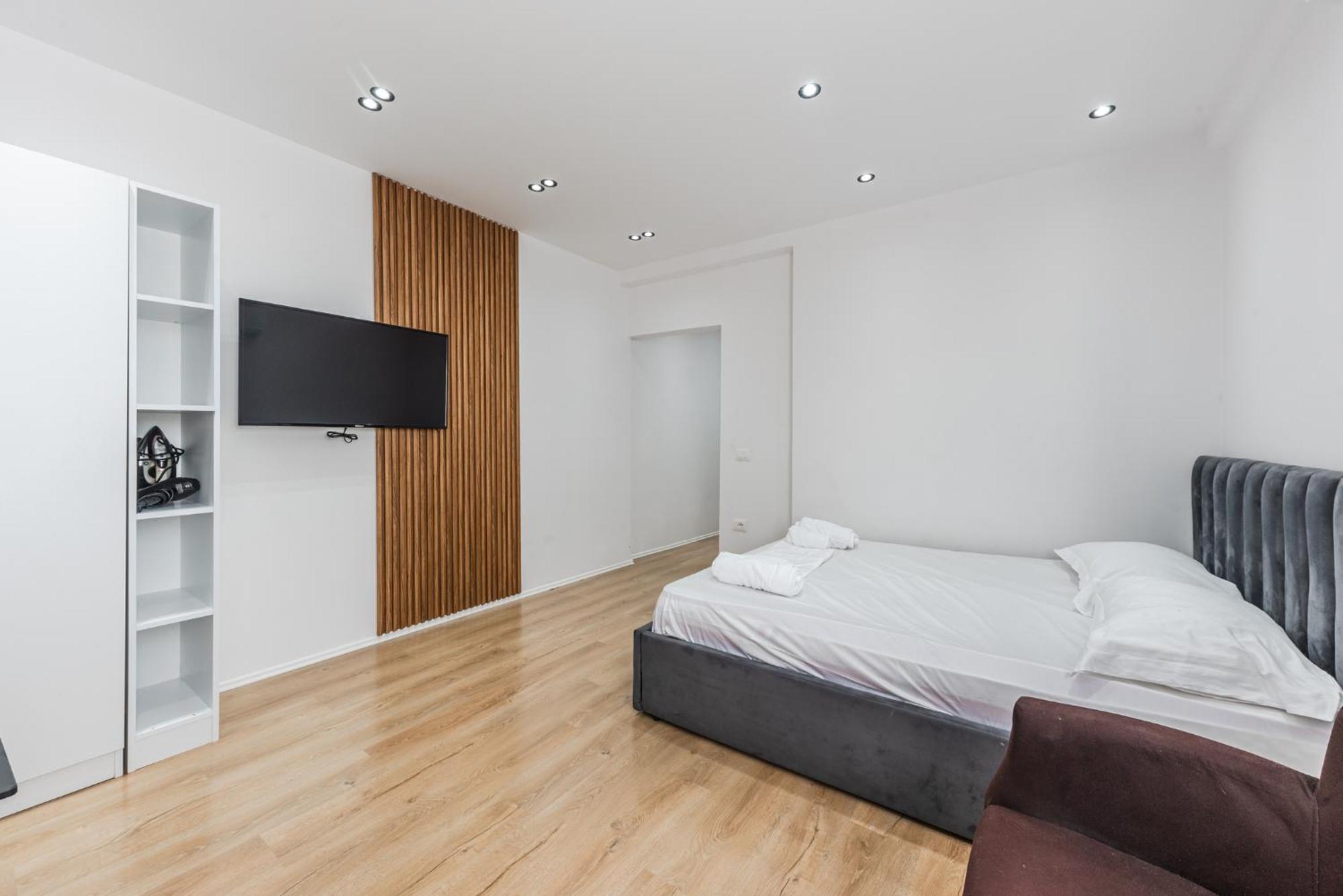 Atelier Apartments By Kondo Stays Tirana Esterno foto