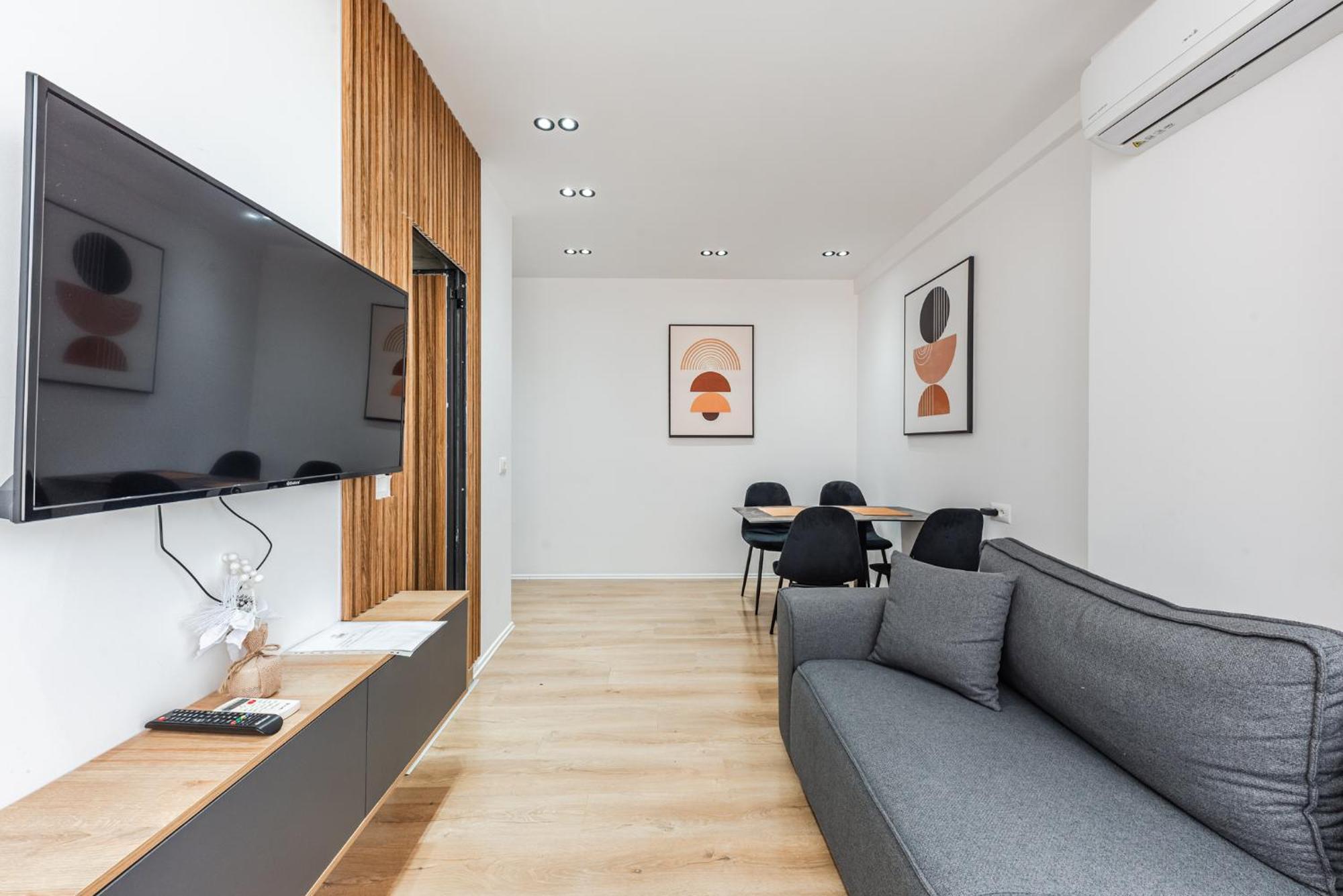 Atelier Apartments By Kondo Stays Tirana Esterno foto