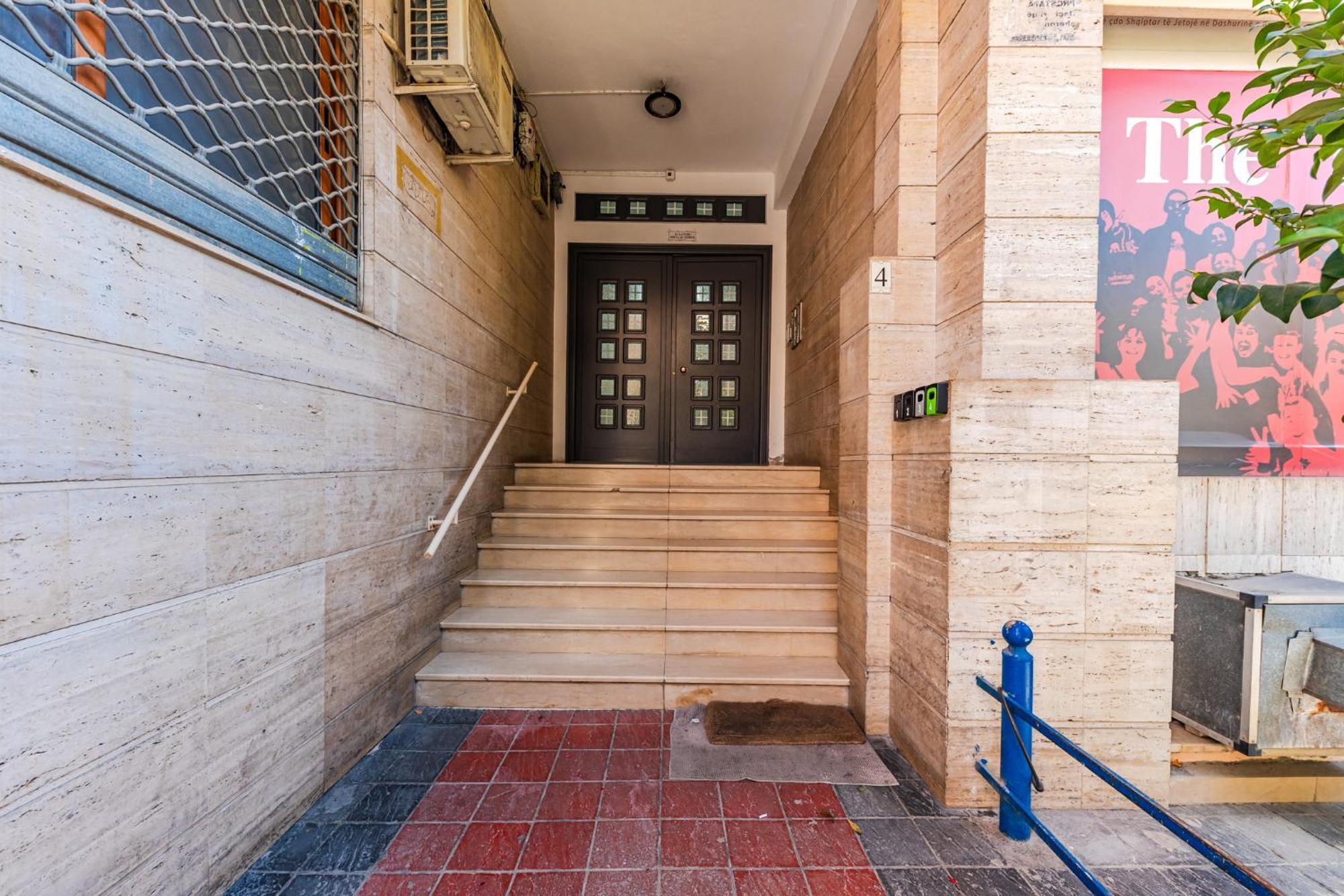 Atelier Apartments By Kondo Stays Tirana Esterno foto