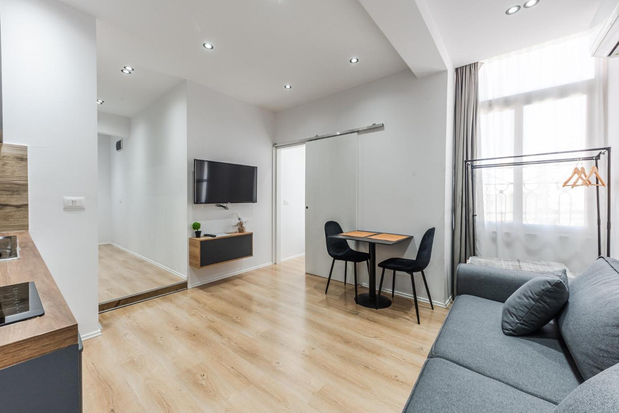 Atelier Apartments By Kondo Stays Tirana Esterno foto