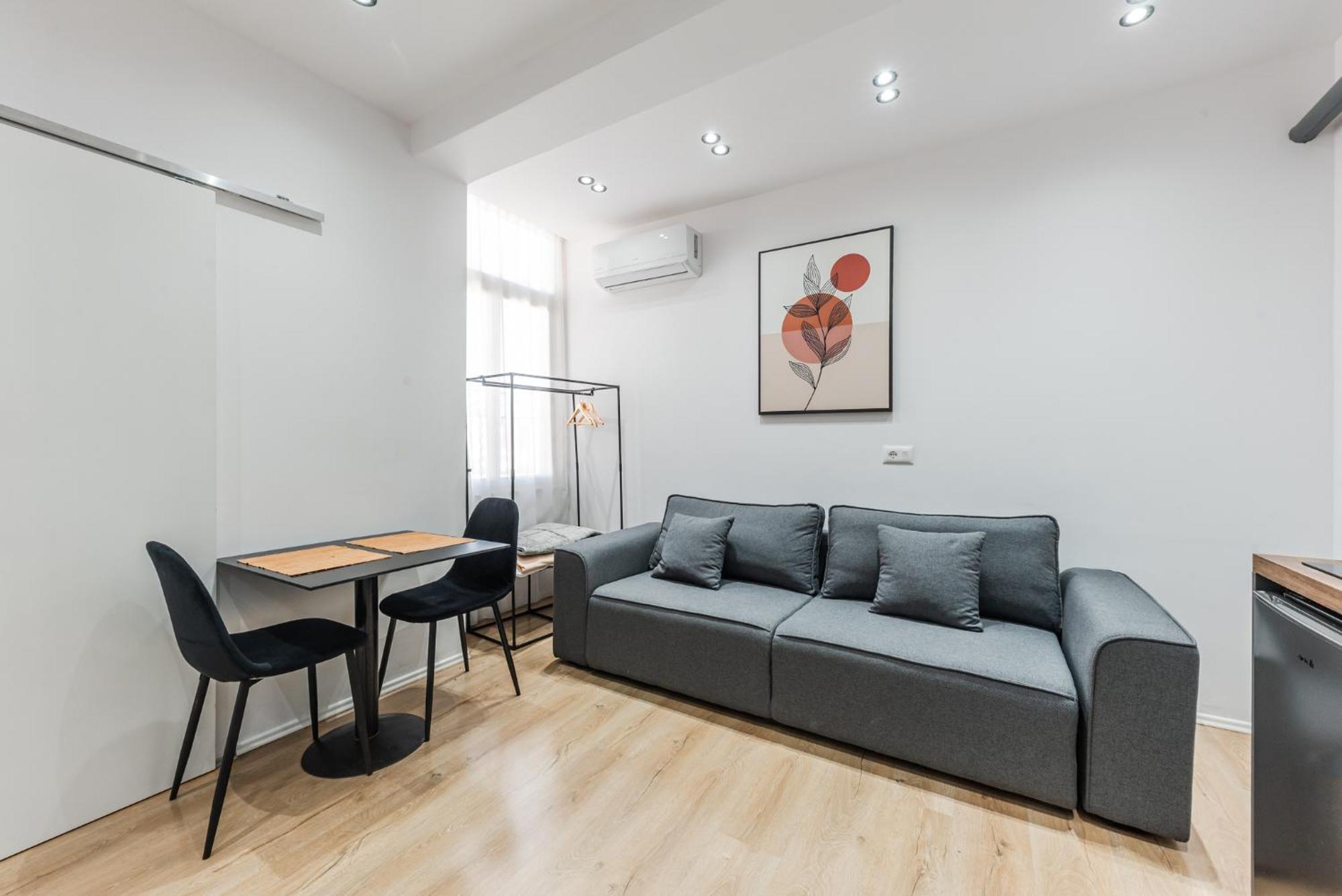 Atelier Apartments By Kondo Stays Tirana Esterno foto